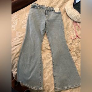 Abercrombie & Fitch Flare Ultra High Rise Jeans